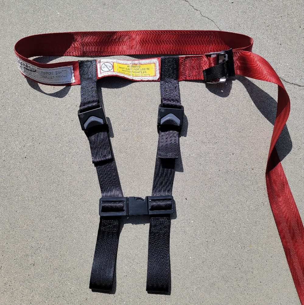 CARES Kids fly safe airplane restraint